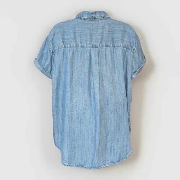 St. John’s Bay Women’s Large Blue Denim Chambray Button Down Shirt - Picture 6 of 7